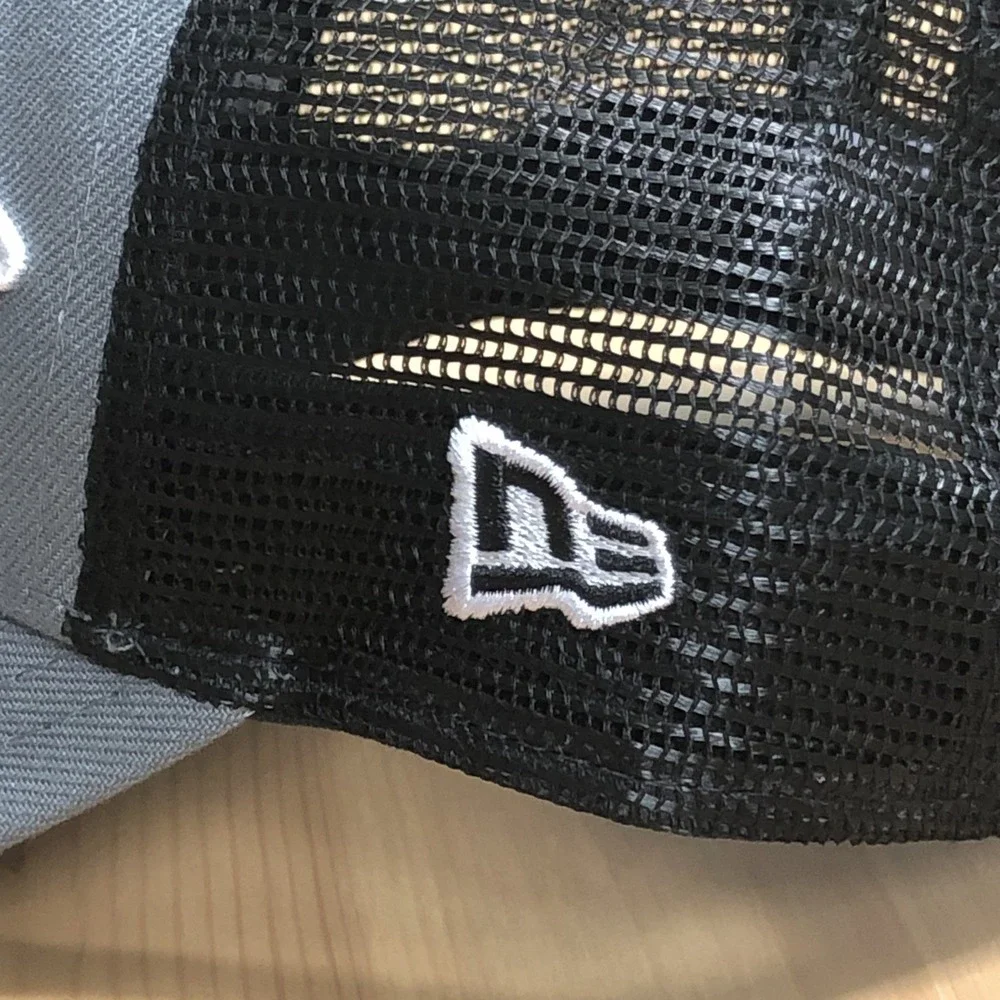 Philadelphia Phillies 2022 Postseason New Era 9FORTY Trucker Hat OSFM Gray Black